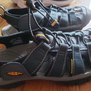Men's Size 7 Keen Newport H2 Sandals
